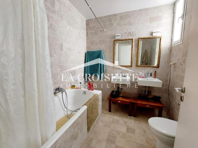 Duplex S+2 meublé à La Marsa 